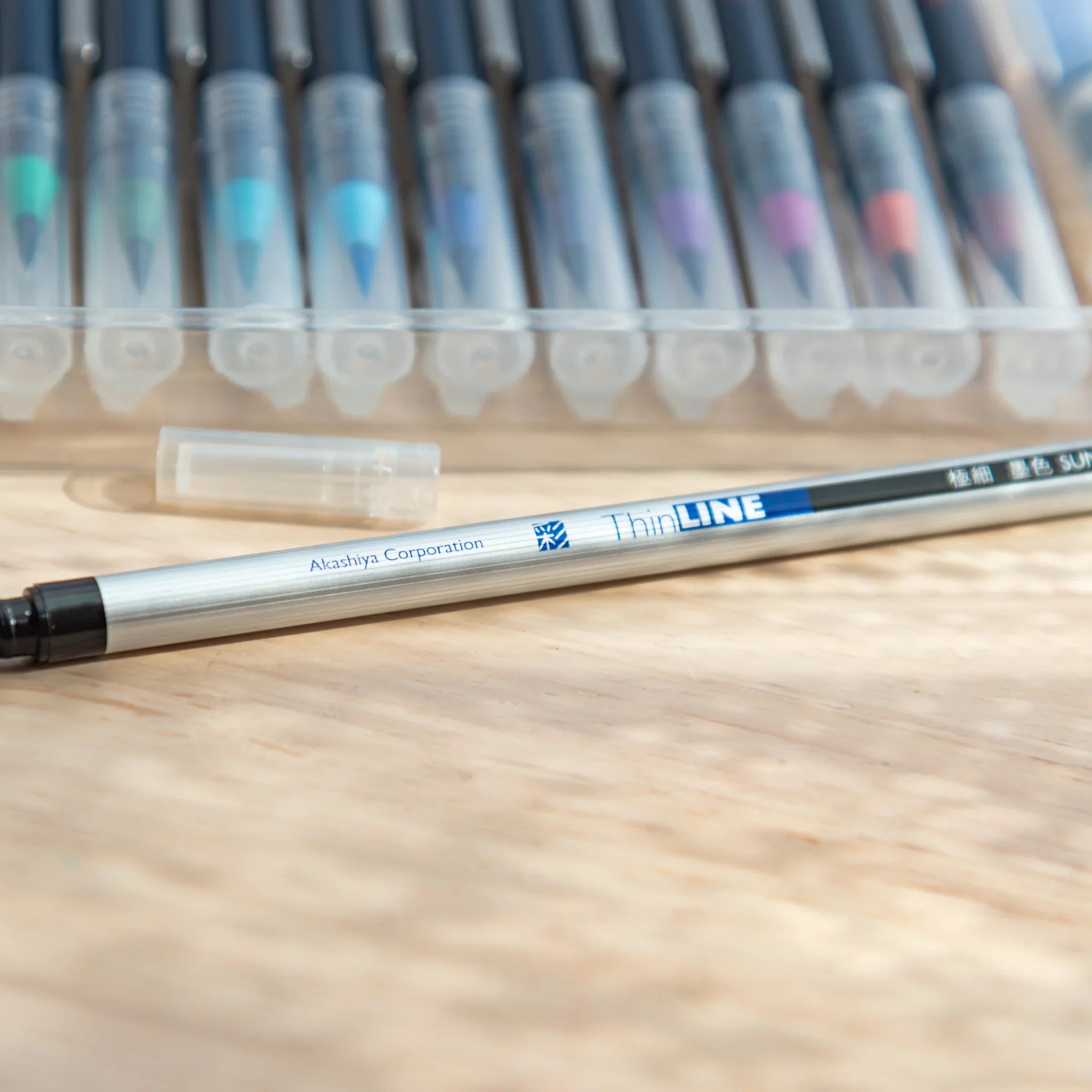 Akashiya Sai Watercolor Brush Pens - Vivid Japanese Traditional Colors (15 Colors), color and material variant display