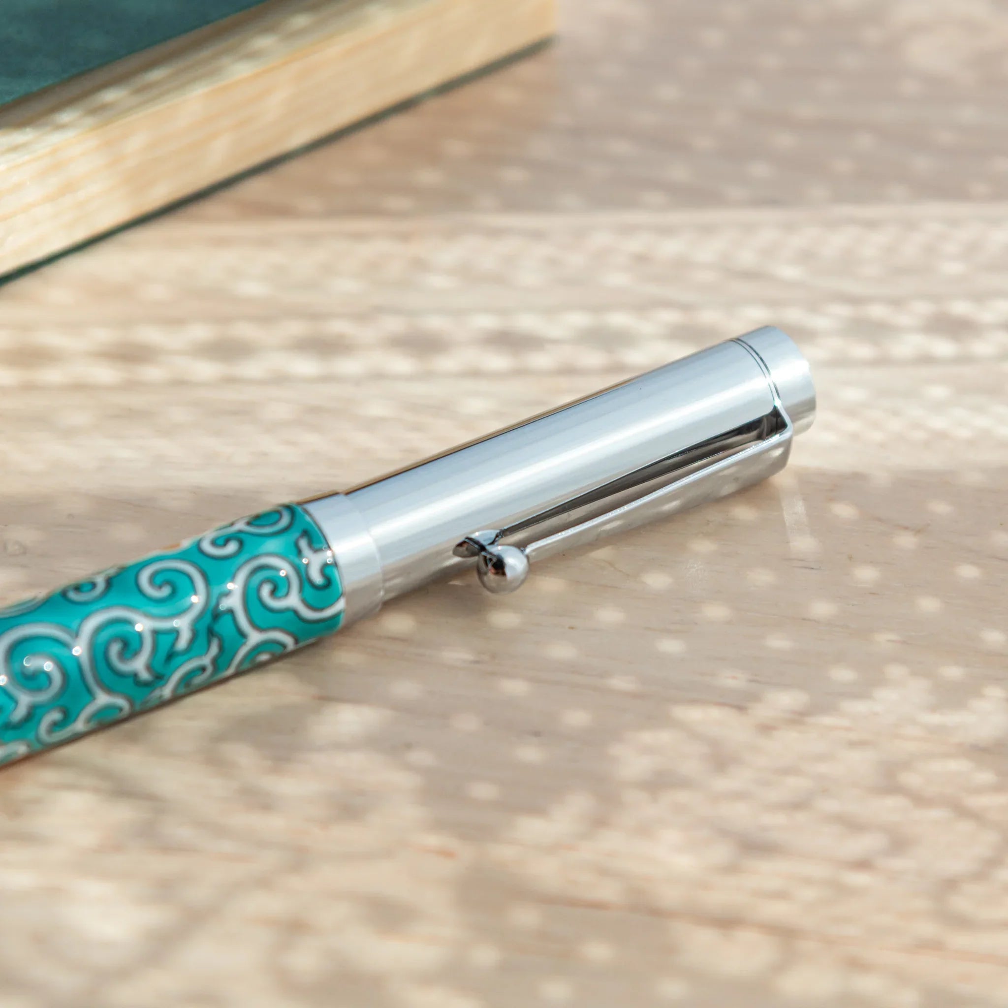 Arabesque Vine Kutani Ceramic Ballpoint Pen
