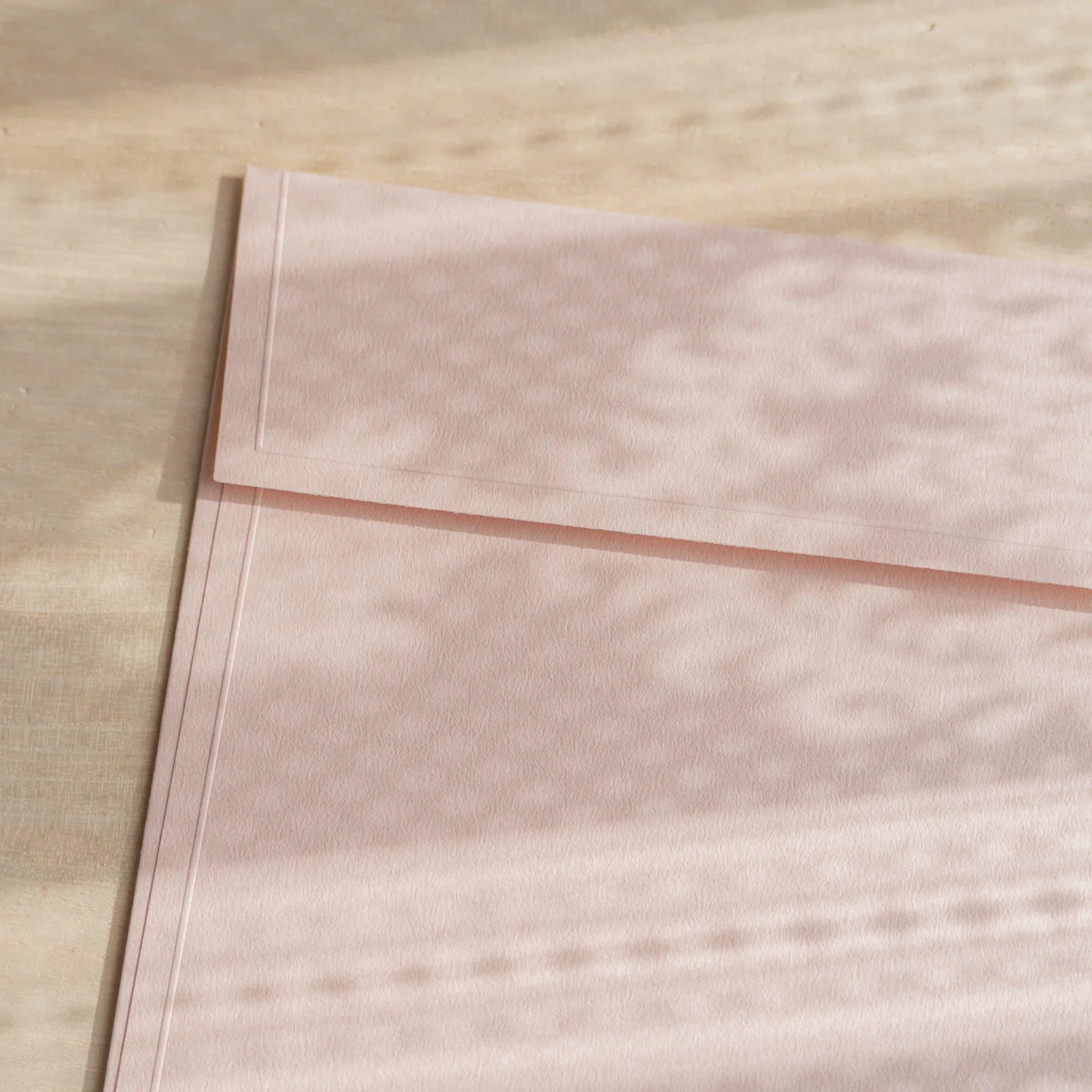 Dressco ivory large embossed envelope image forty-seven, envelope edge detail, with embossed texture, set of three