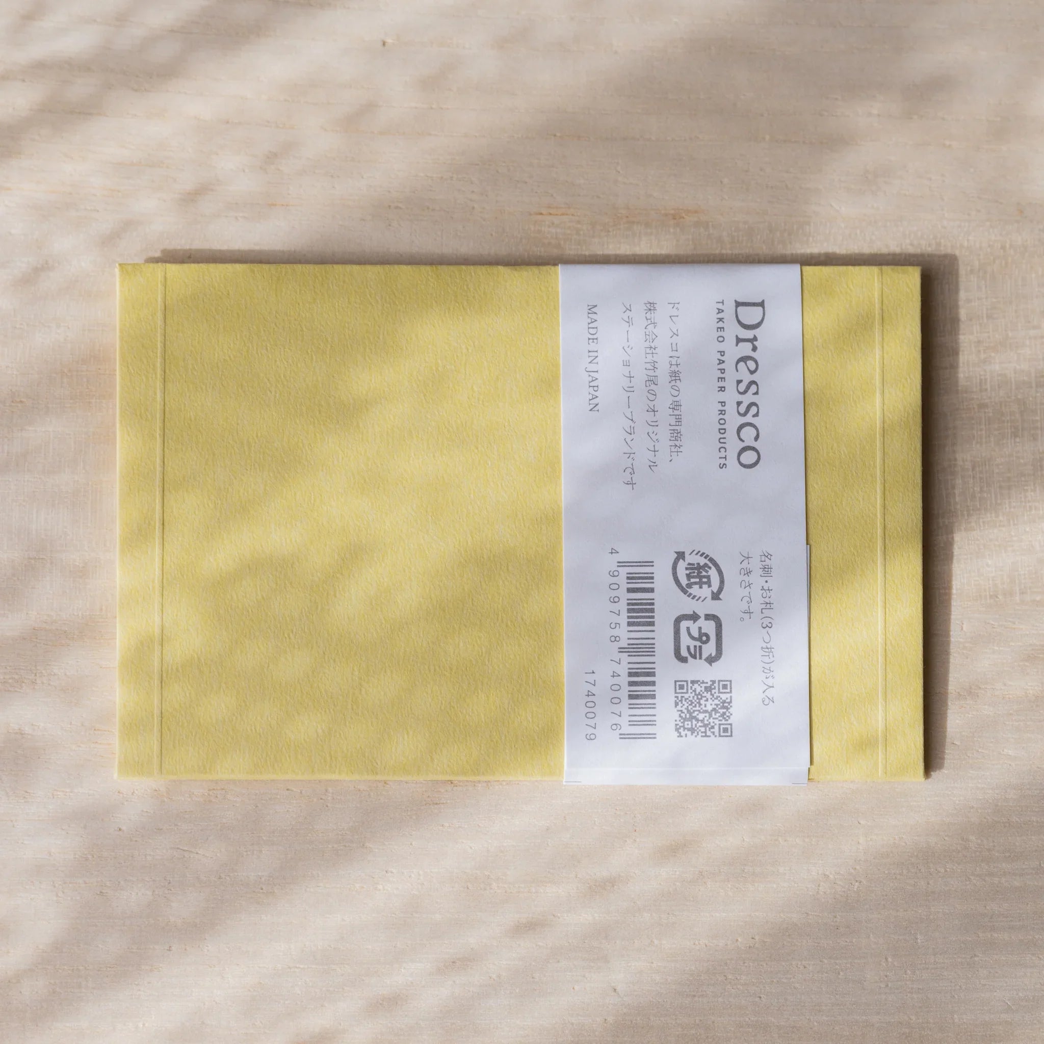 Dressco envelope collection featuring teal, product shot showing highlighting qu