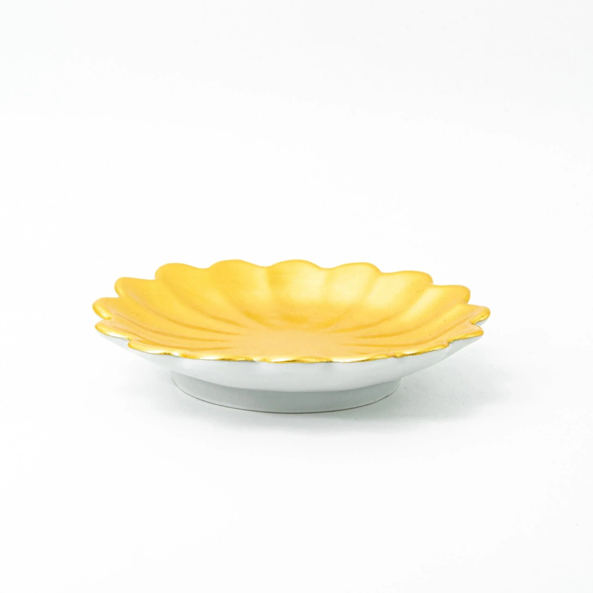 Gold leaf chrysanthemum pen holder back angle with gold leaf kiku pattern, Japanese lacquer construction pen container