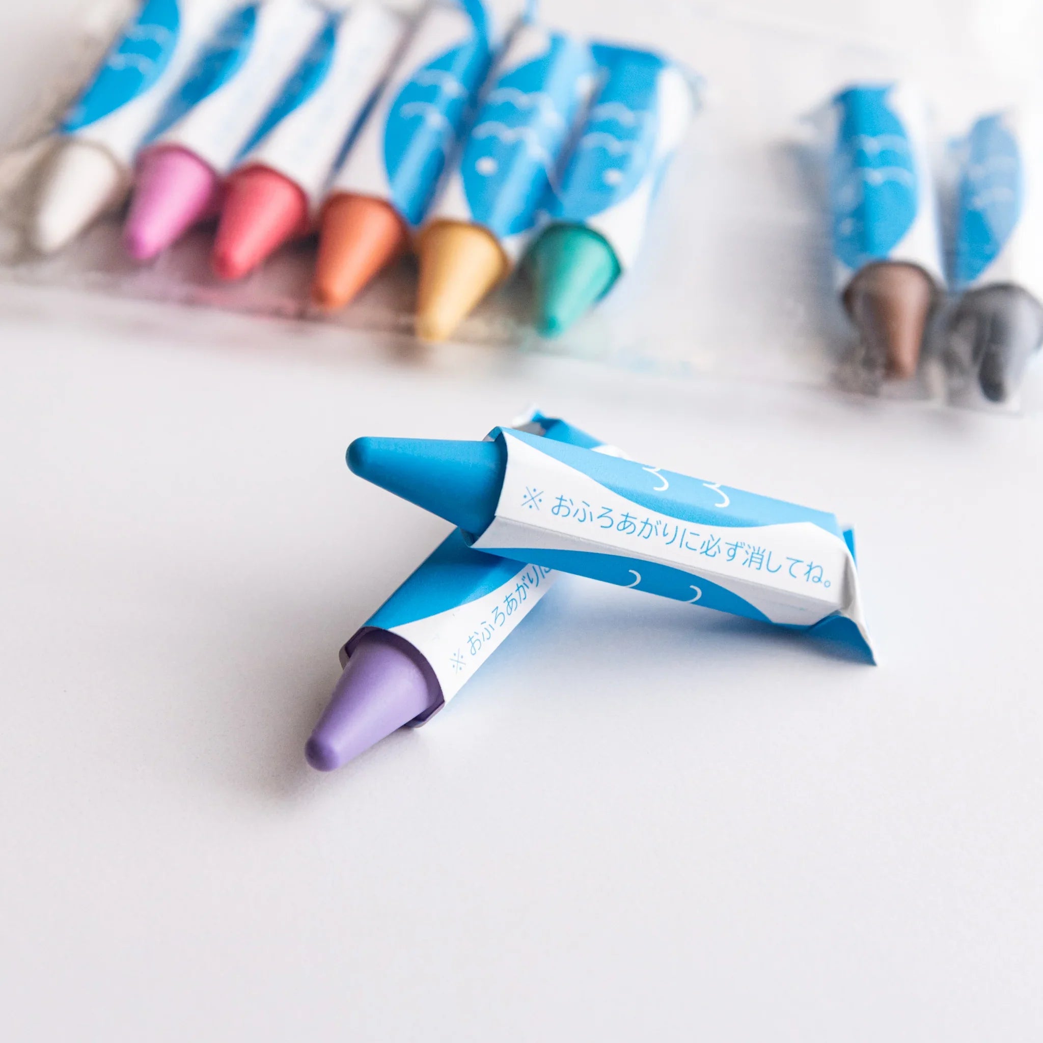 Kitpas crayon package displayed showing product information and color chart product for creative bath time play