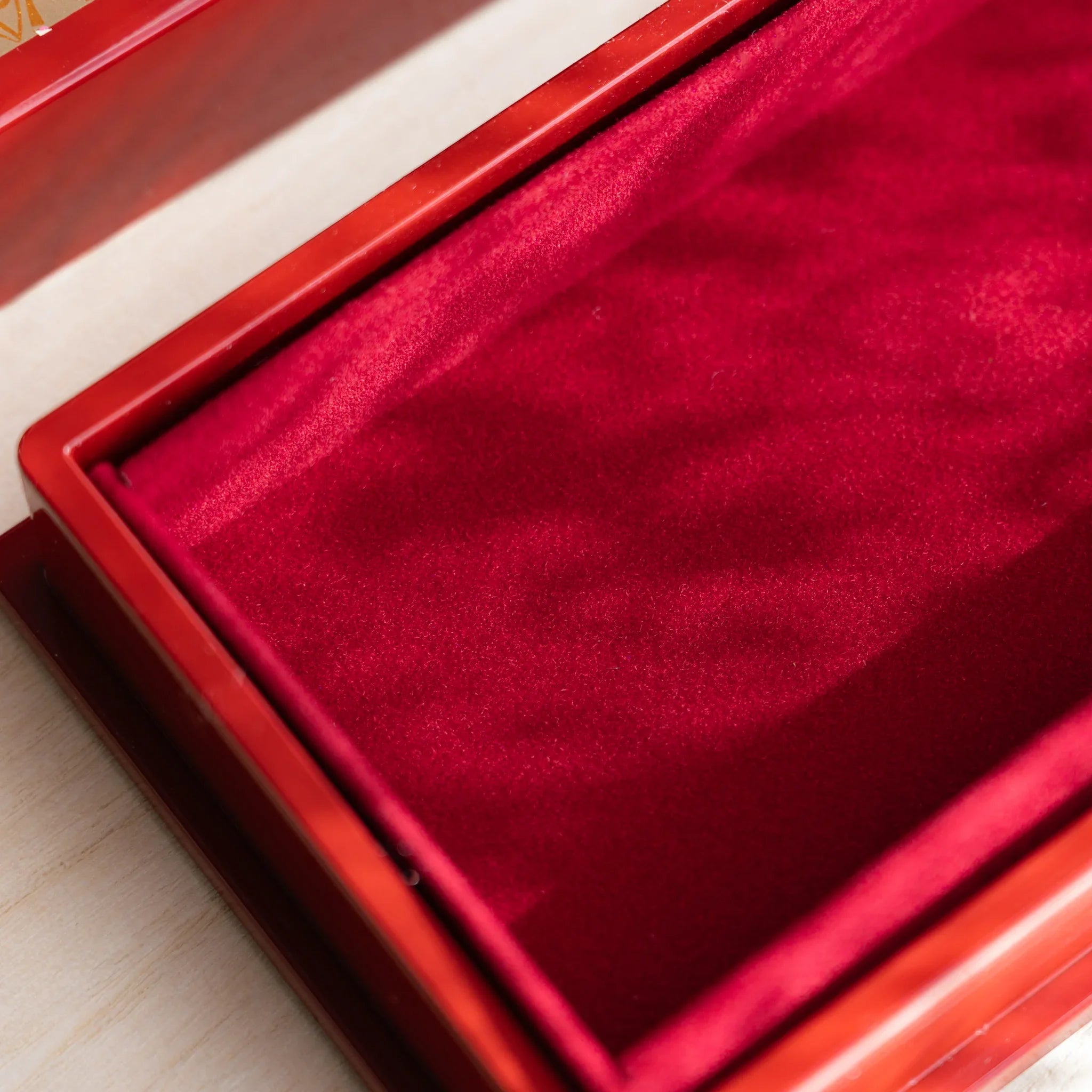 Kyoto Elegance Yamanaka pen case detail showing traditional Japanese art