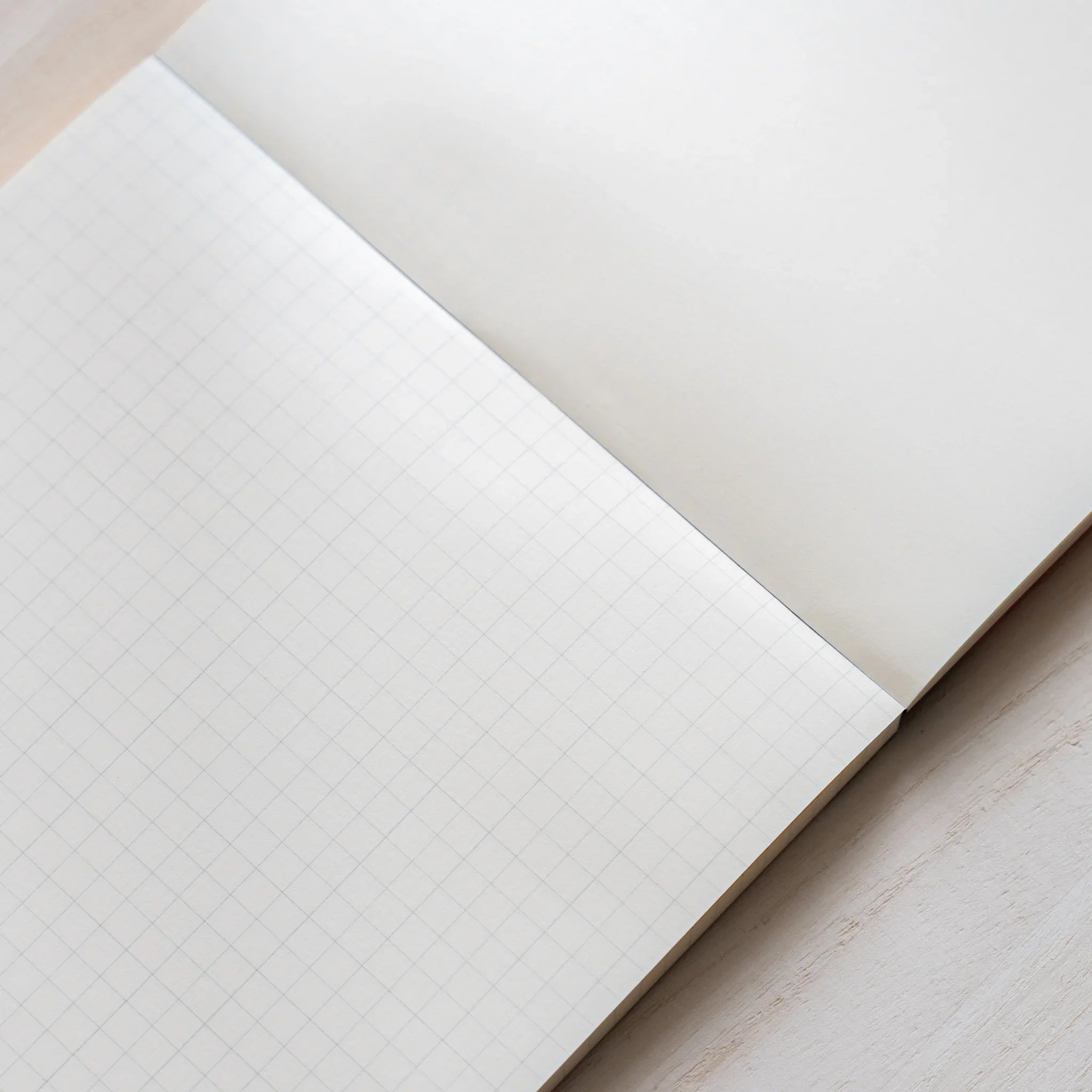 Life Noble A5 memo pad with cover art, product shot demonstrating paper quality