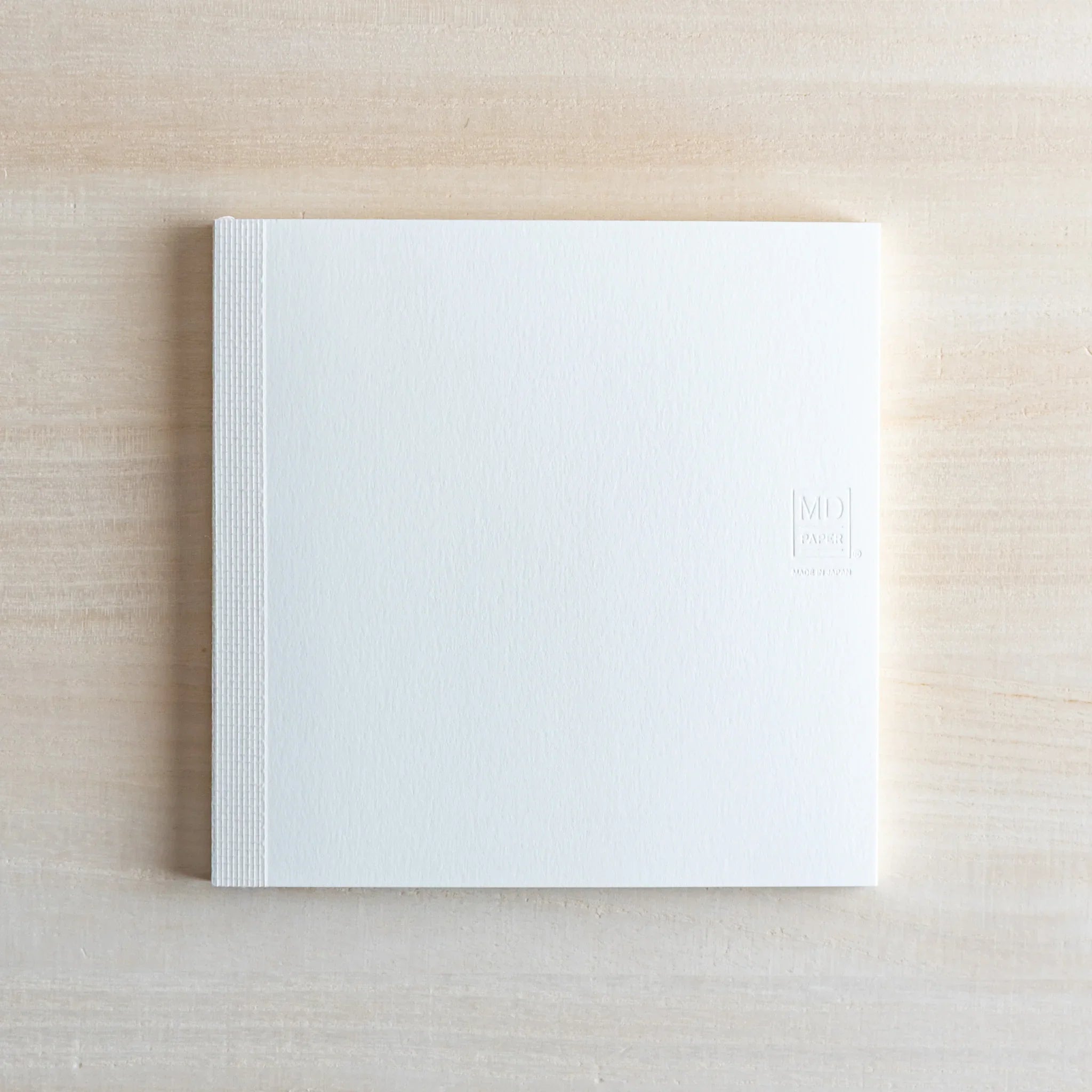 Paper quality displayed showing MD cotton material and features and features and features and features