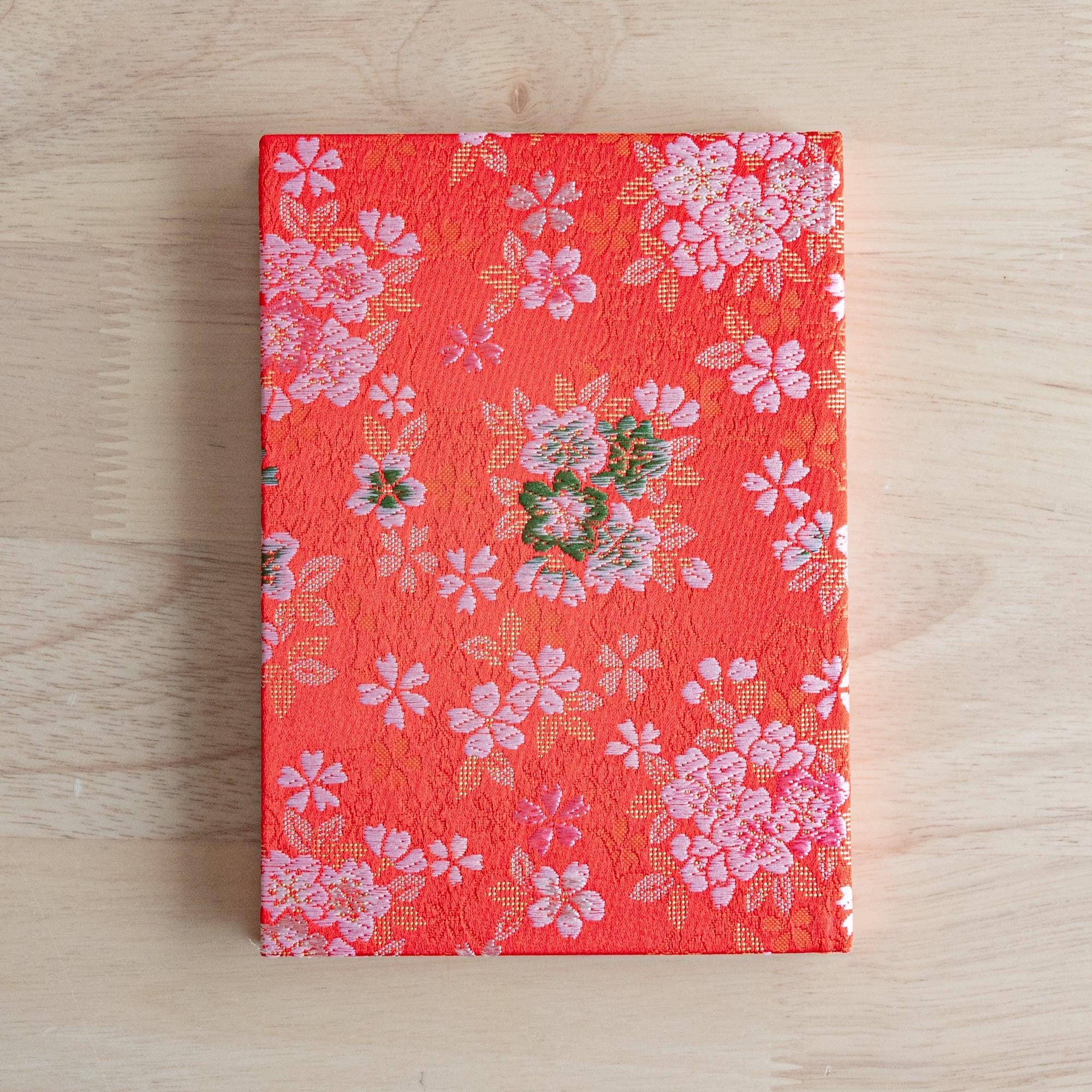 Nishijin Textile Sakura Ensemble Notebook (B6)