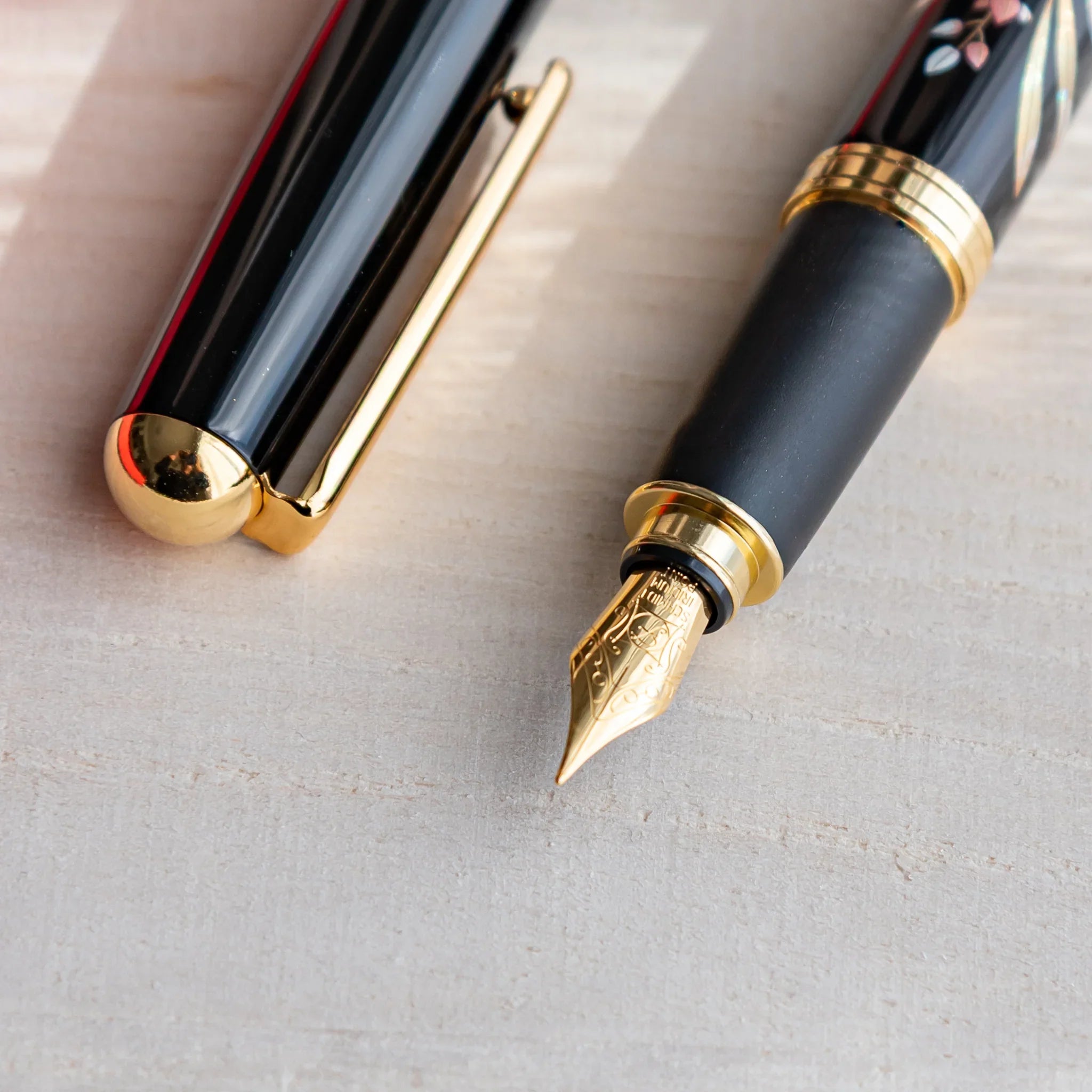 Orchid flower Yamanaka fountain pen with lacquer design shown in composition shown composition product composition view