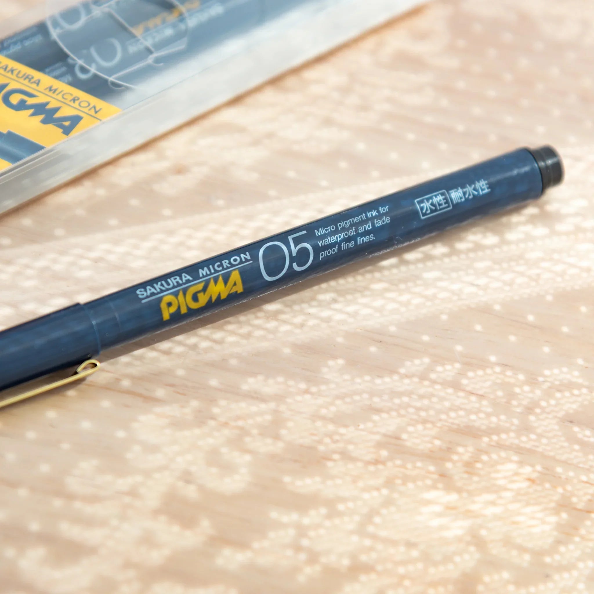 Pigma Micron Fineliner Drawing Pens Set (3 Sizes) precision fineliner pen - macro close-up of pen tip design and materials