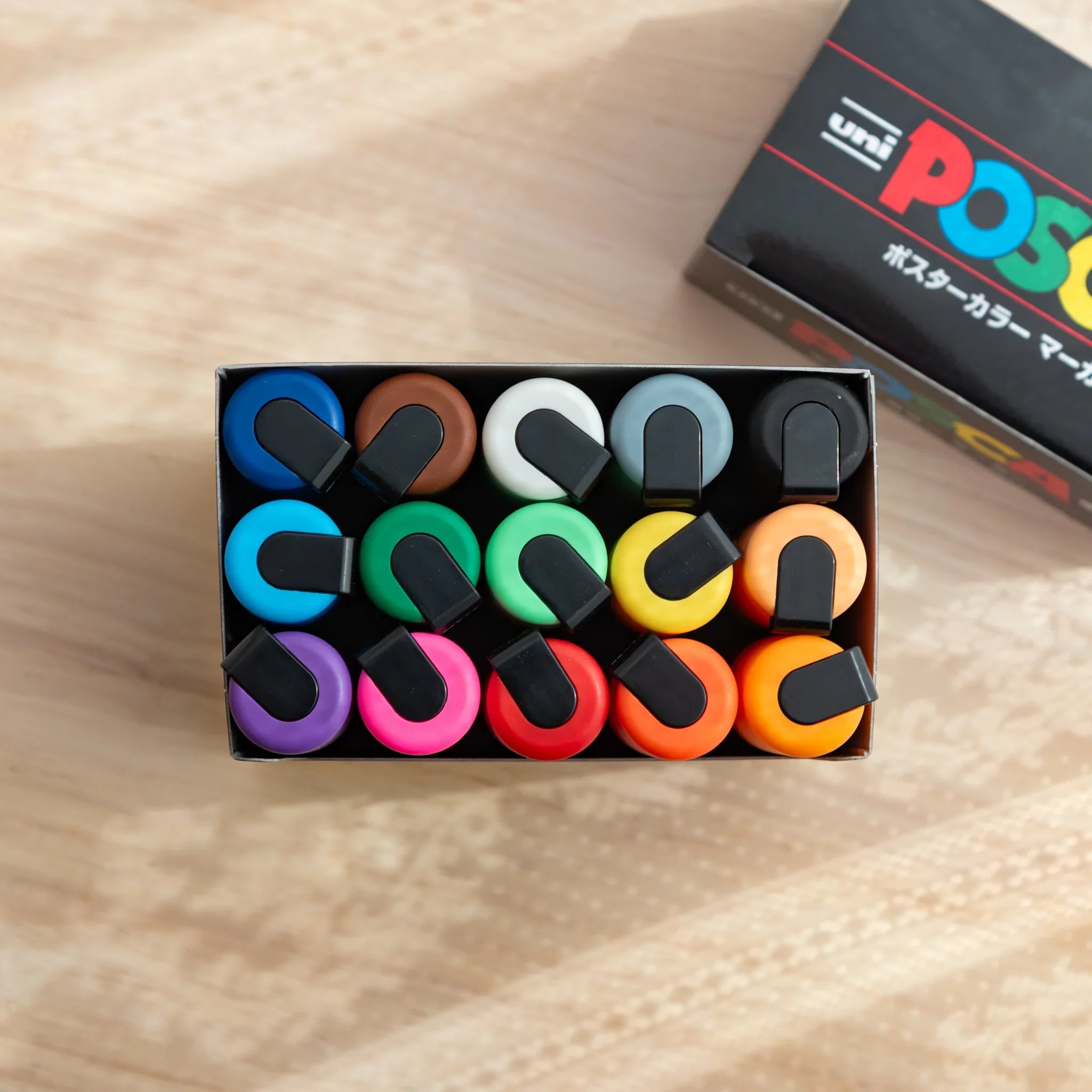 POSCA Markers Set (Bold Chisel Tip, 15 Colors) - paint marker showing detailed close-up of pen tips and product features