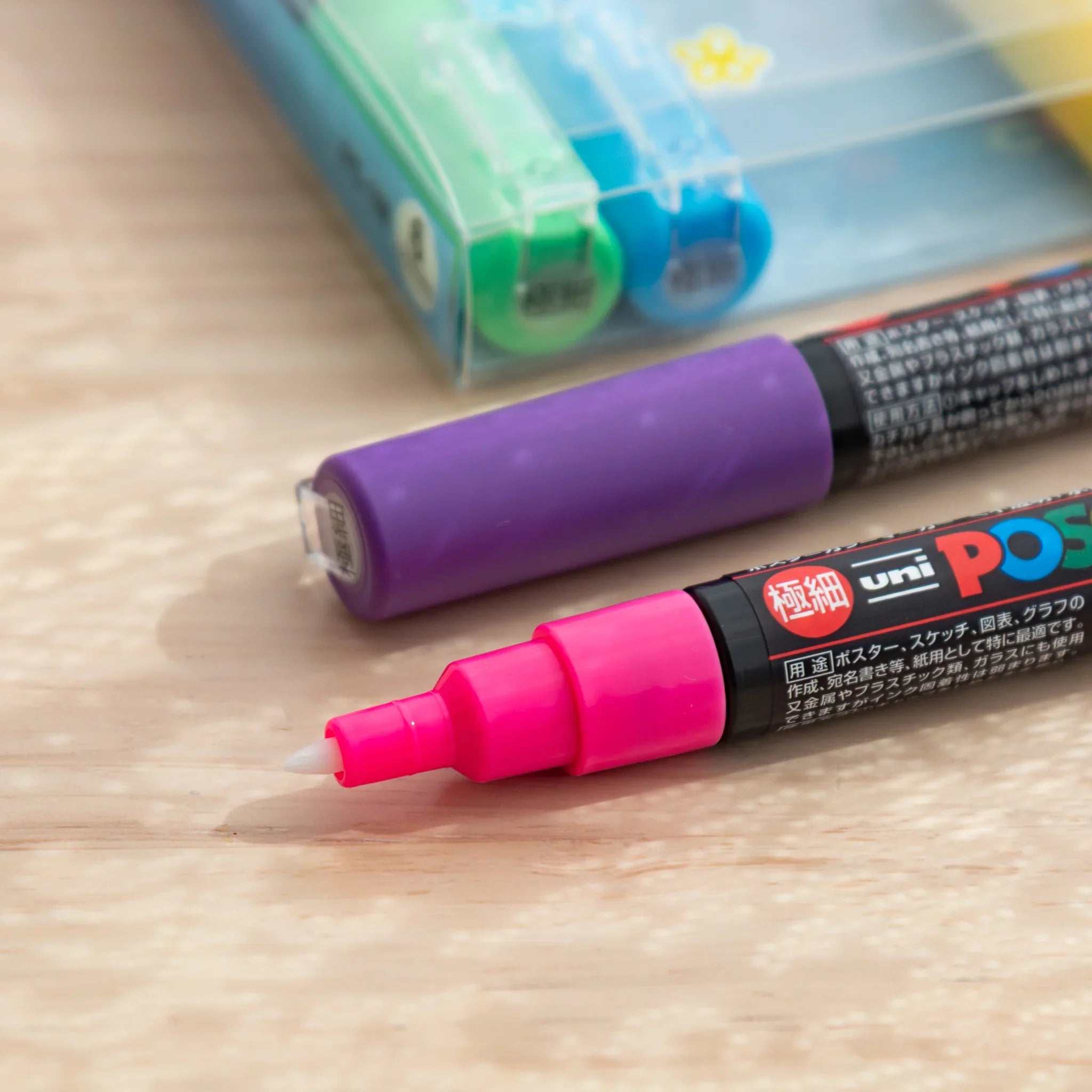 POSCA Markers Set (Extra Fine Tip, 7 Colors) - paint marker showing detailed close-up of pen tips and product features