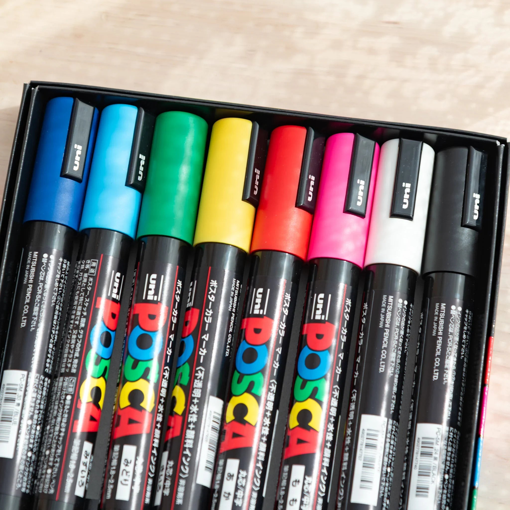 POSCA Markers Set (Medium Bullet Tip, 8 Colors) - paint marker showing detailed close-up of pen tips and product features