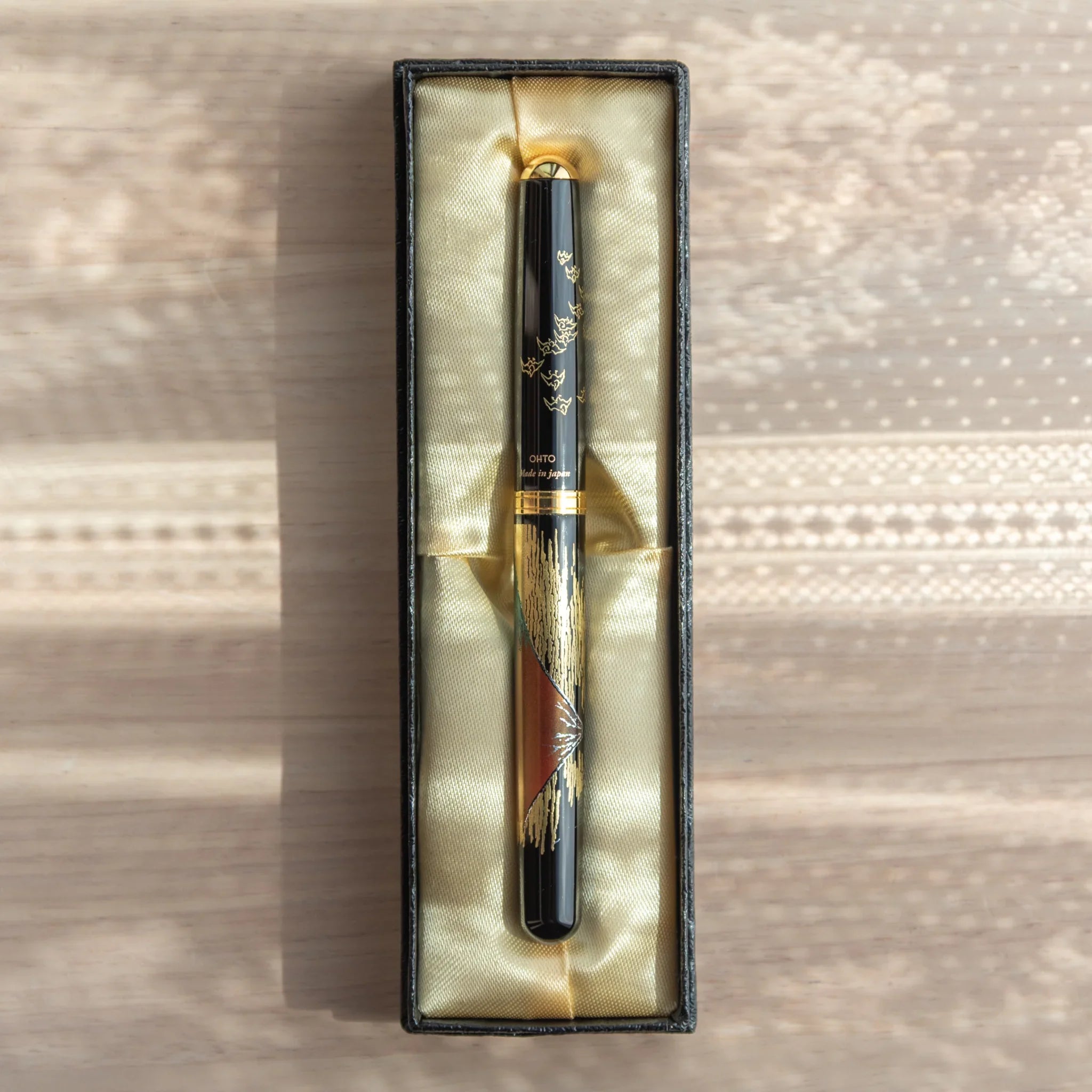 Red Fuji Yamanaka Fountain Pen, image 8: lifestyle photo showing practical use presenting visual clarity