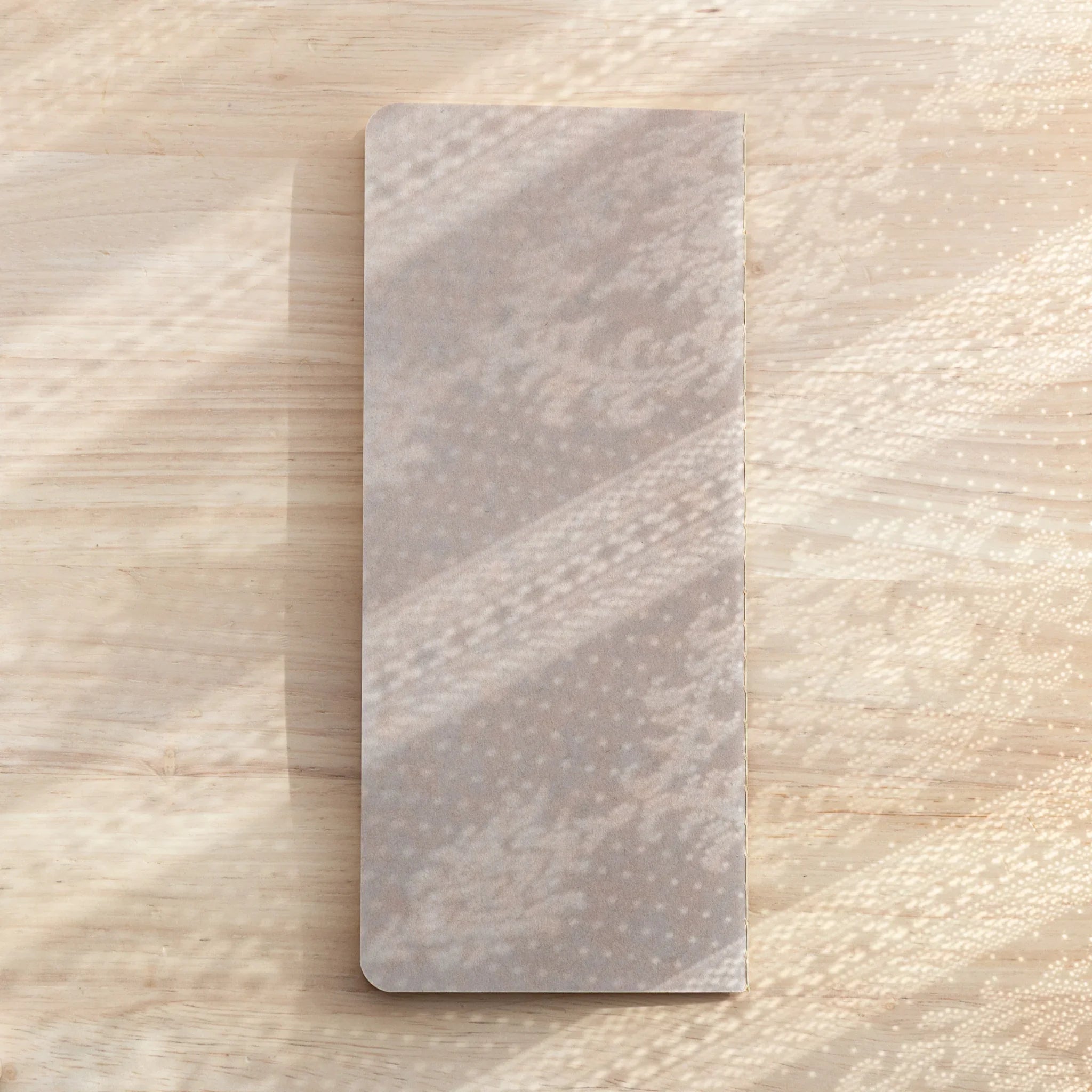 Japanese Notebook RO-BIKI Basic Series – 5 mm Reticle Grid back cover.