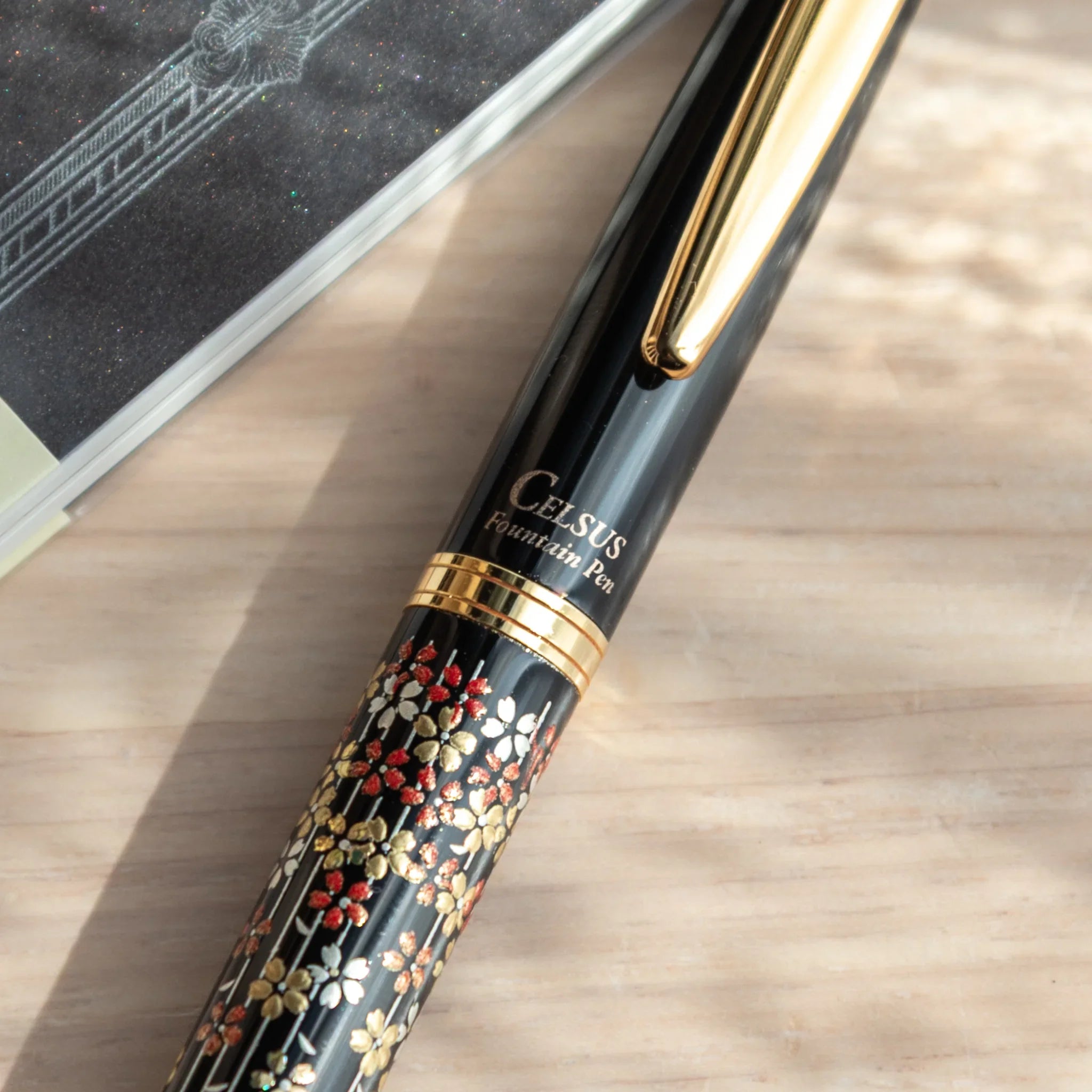 Sakura Yamanaka Fountain Pen, image_18424_position_1: angled view revealing all product sides with visual clarity