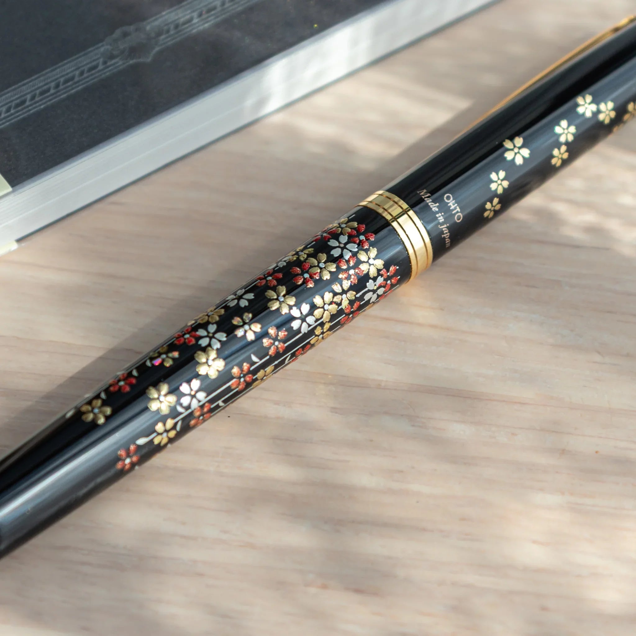 Sakura Yamanaka Fountain Pen, image_4_position_3: side profile showing depth and shape with visual clarity