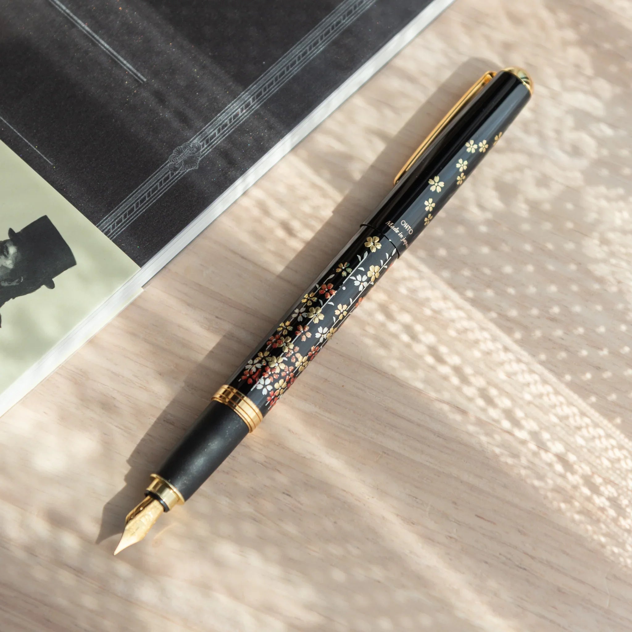 Sakura Yamanaka Fountain Pen, image_18618_position_5: three-quarter view of complete item with visual clarity