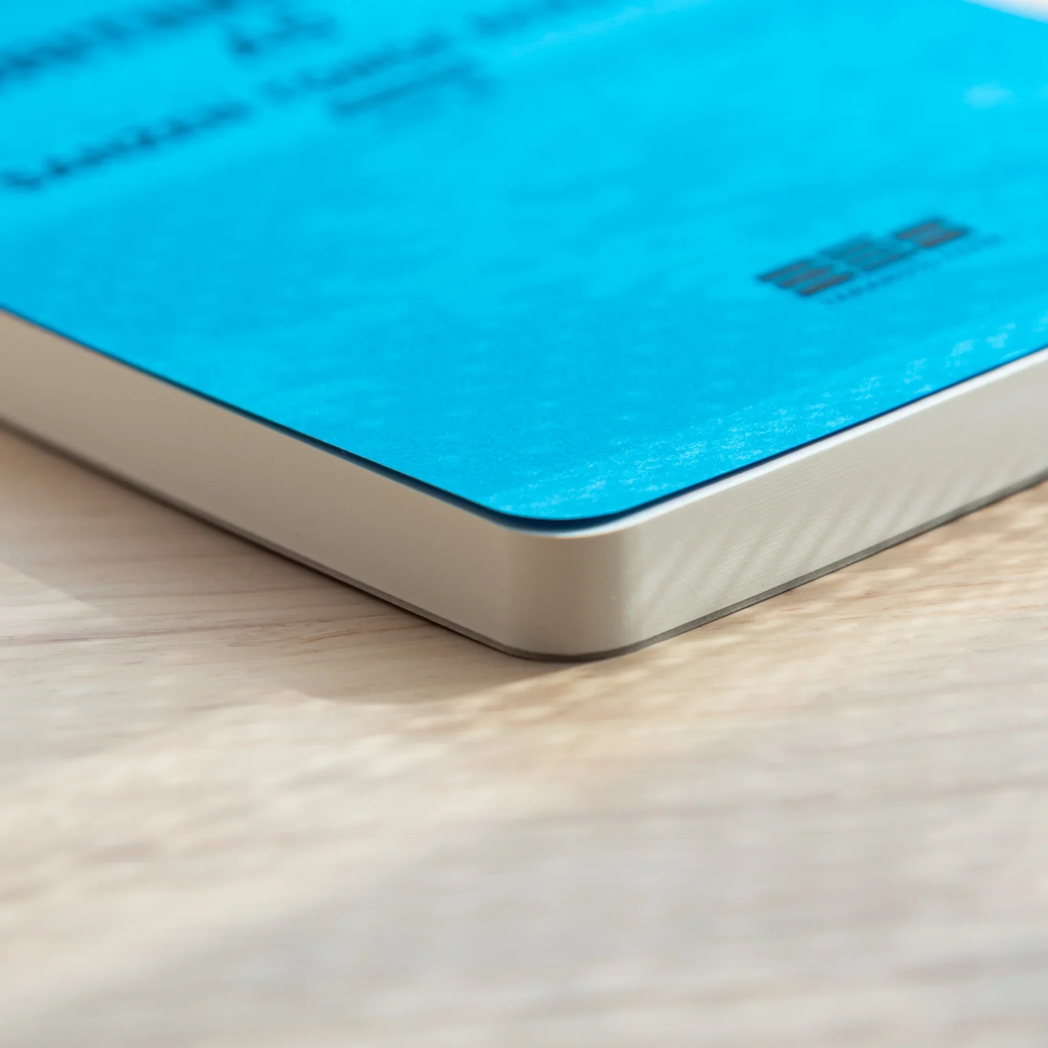 Corner close-up of Sanzen Tomoe River Writing Pad A5, showing thickness and premium Japanese Writing Pad design.