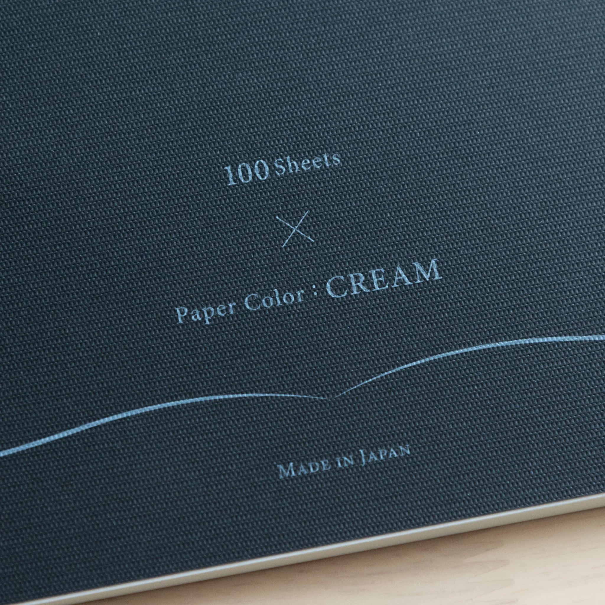 Sanzen fountain pen writing pad cover closed view displaying Japanese product branding for fountain pen writing