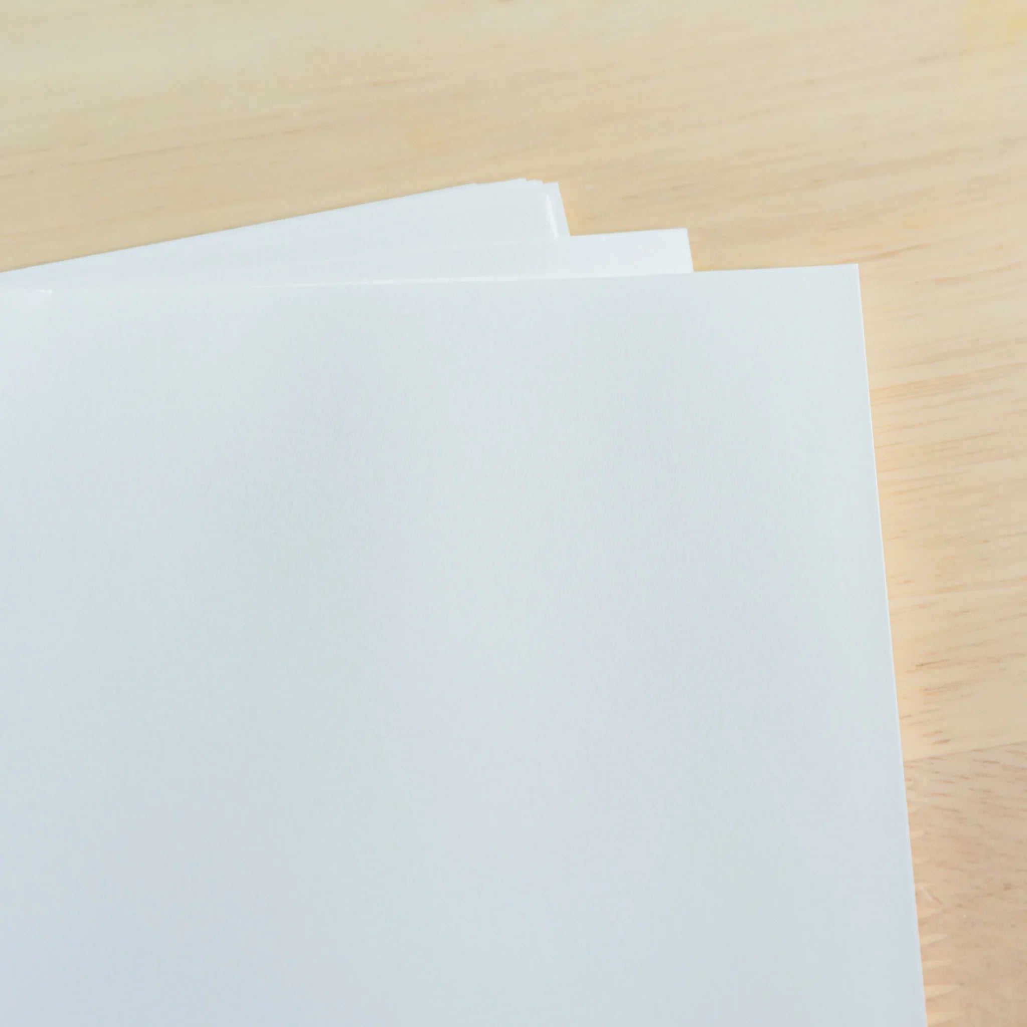 YU-SARI fountain pen paper white sheets stacked showing thickness and quality binding of Japanese loose leaf