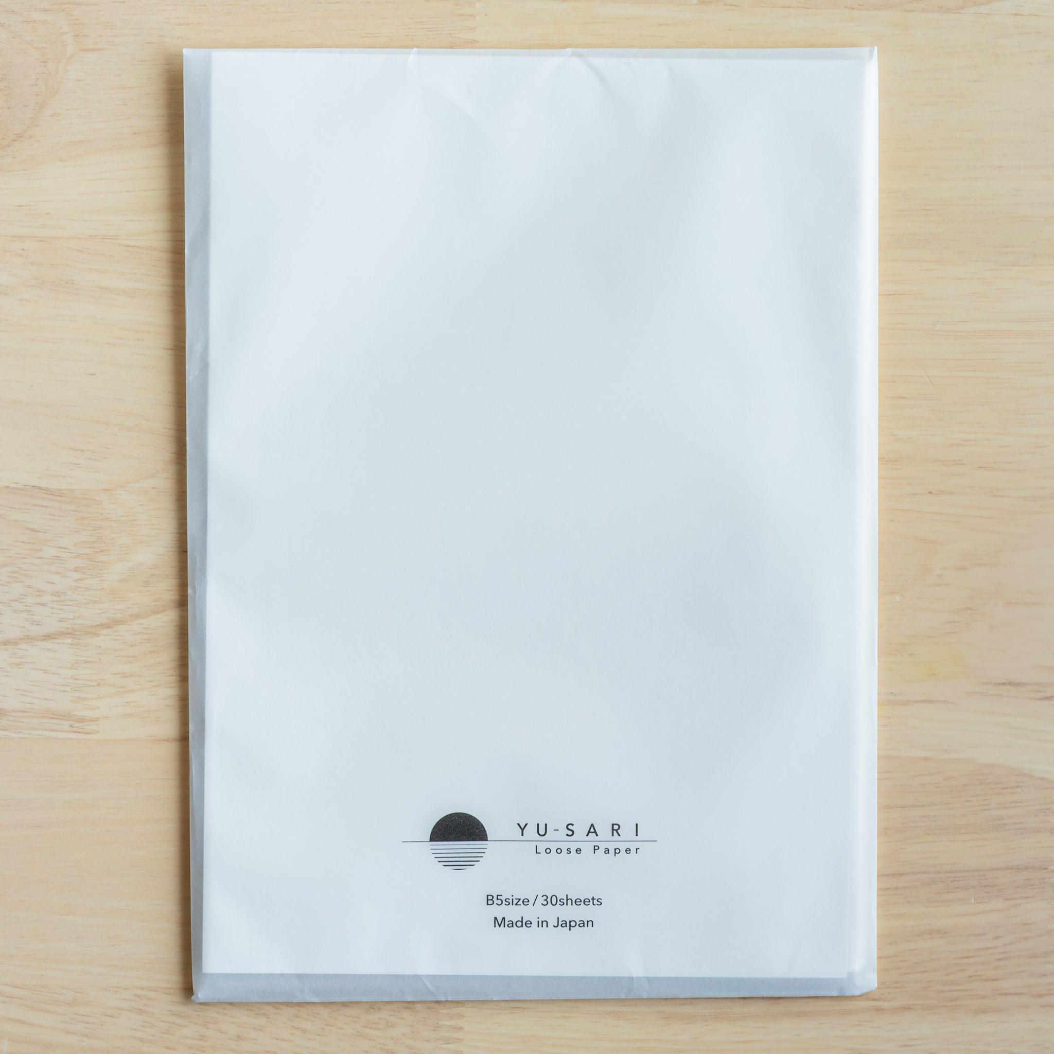 Front view of loose leaf paper. B5 size, 30 sheets per pack. Made in Japan. High-quality Japanese stationery.