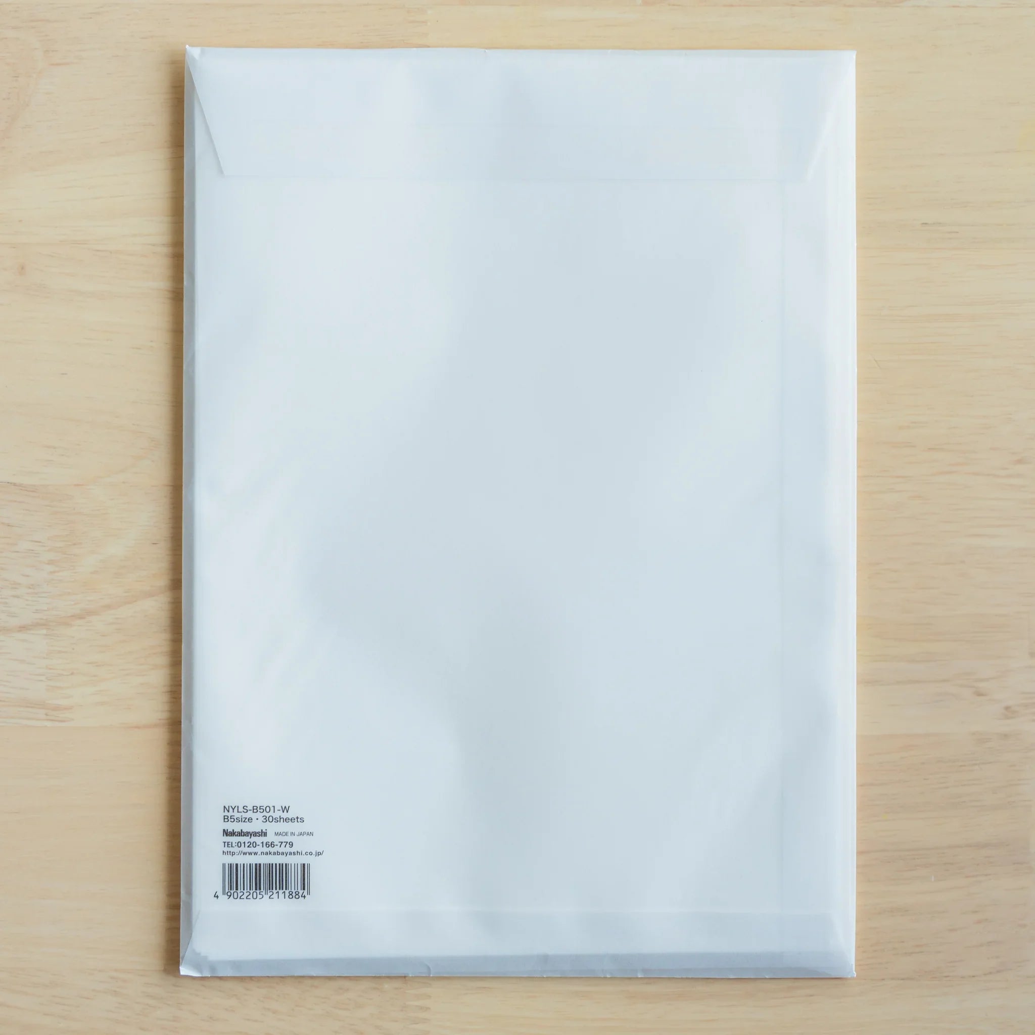 YU-SARI fountain pen paper white sheets close-up showing paper grain texture and quality surface finish