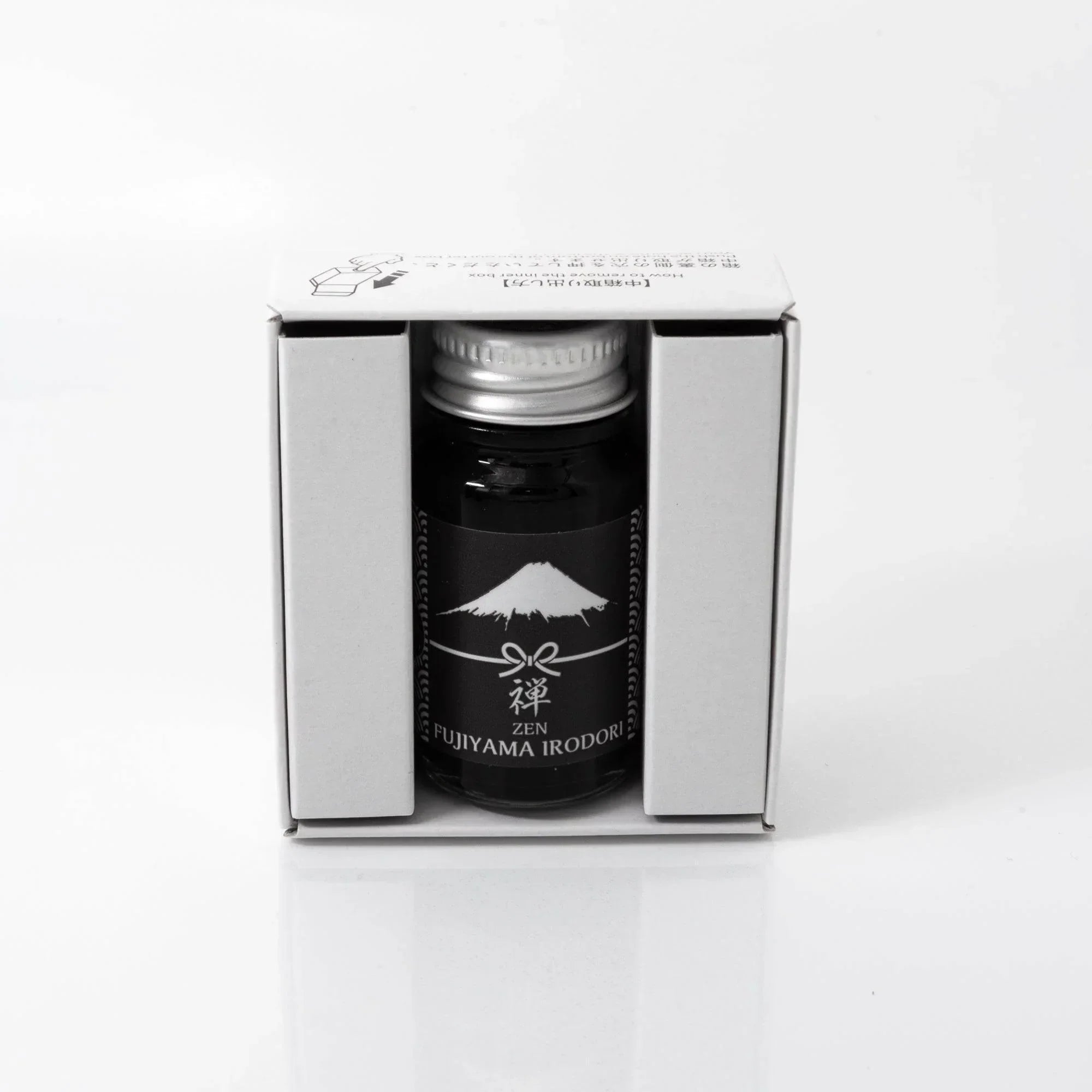 Handwritten text sample in FUJIYAMA IRODORI ZEN green fountain pen ink demonstrating smooth writing and tone nib