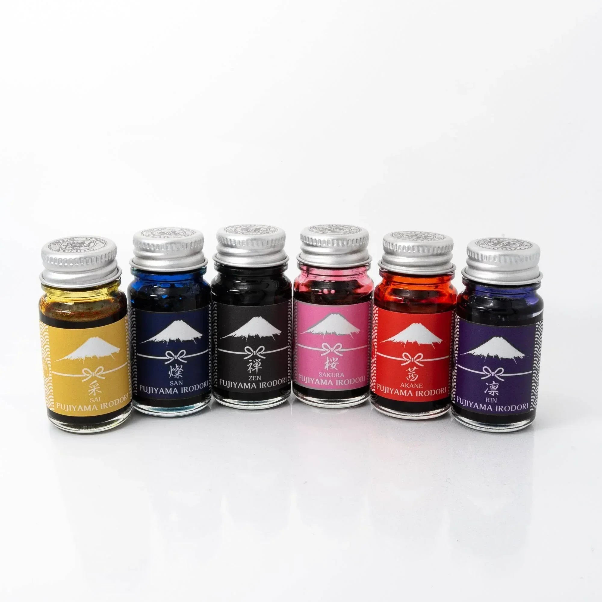 Writing test strokes in FUJIYAMA IRODORI ZEN fountain pen ink demonstrating pigment quality and water flow angle