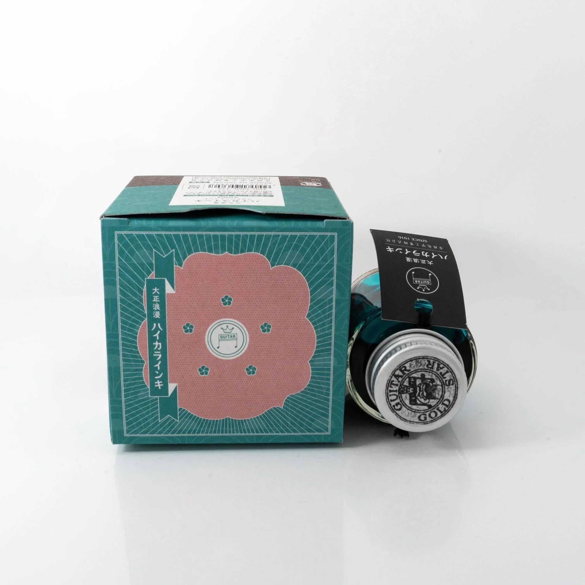 Macro brush stroke detail showing Taisho Romance Brilliant Mint ink calligraphy texture and flow artistry