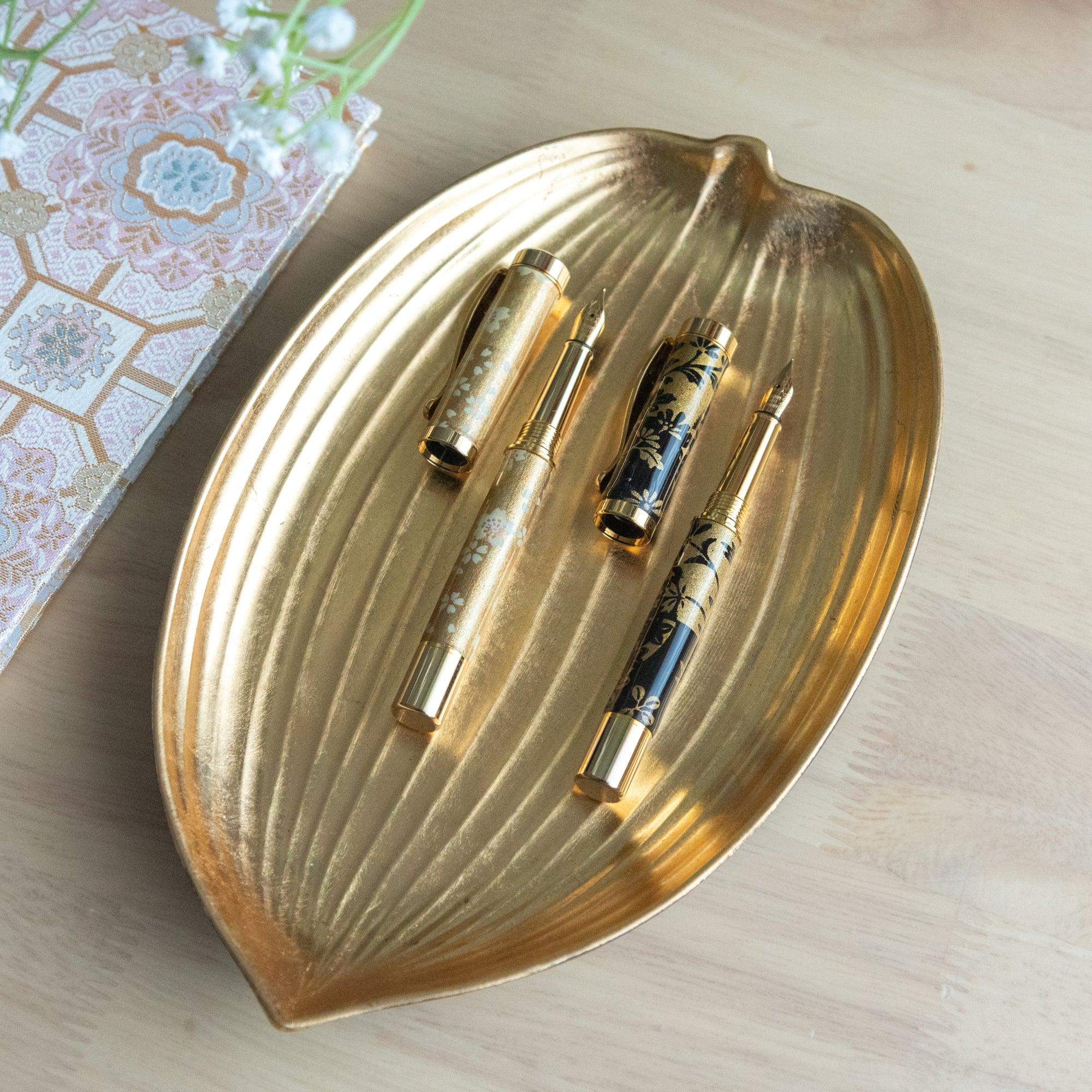 Bamboo Leaf Echizen Lacquer Pen Tray with Gold Leaf - Komorebi Stationery