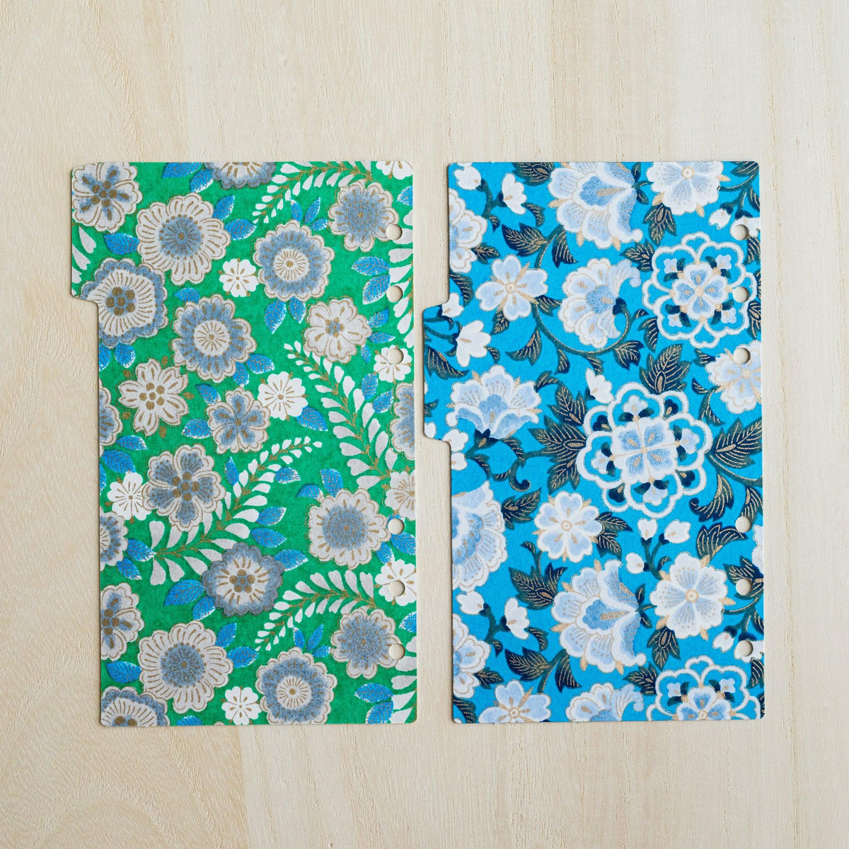 Reverse of the green and bright blue Garden index dividers, punched holes on the right and side tabs at left