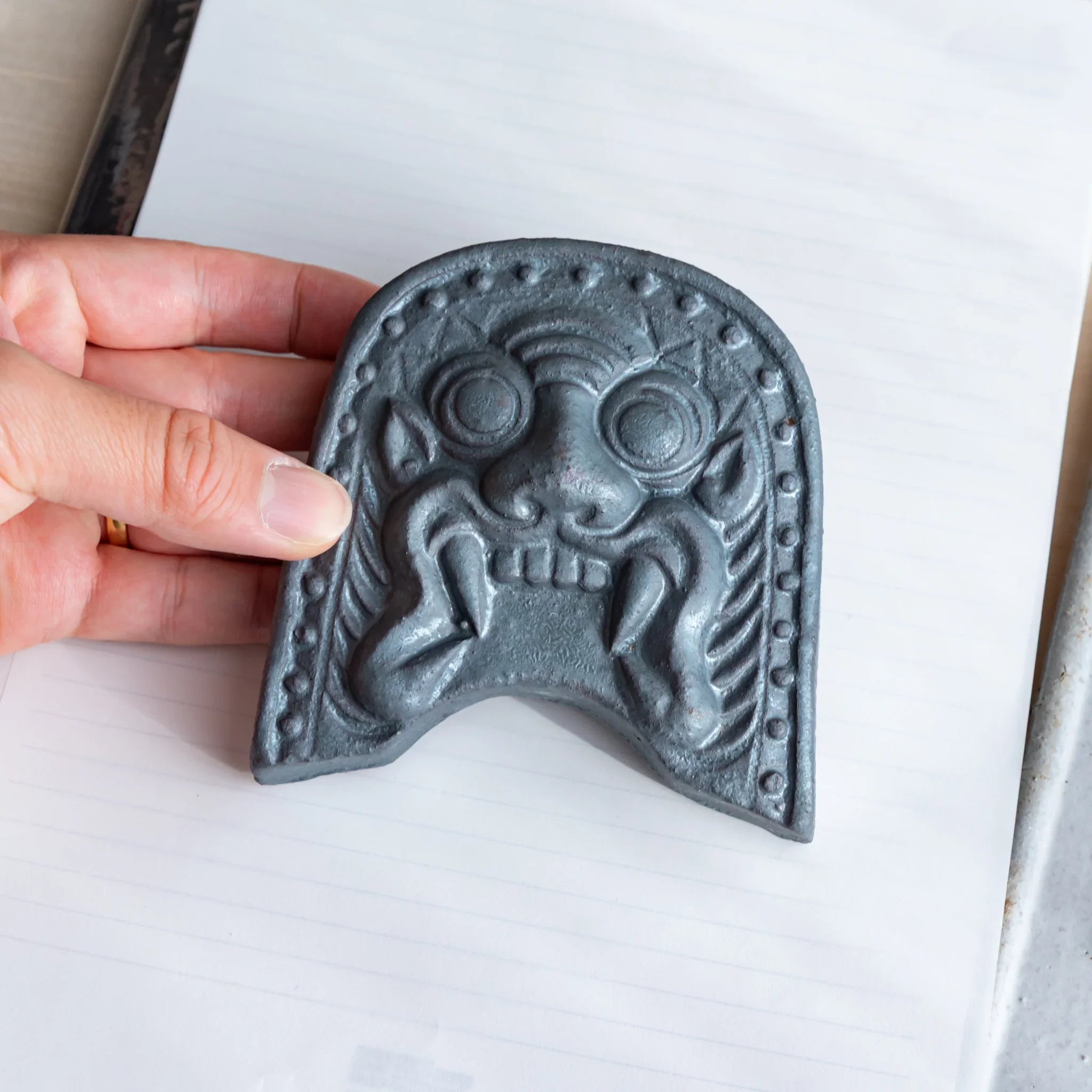 Japanese Kawara Roof Guardian Paperweight Large – Steadfast Face