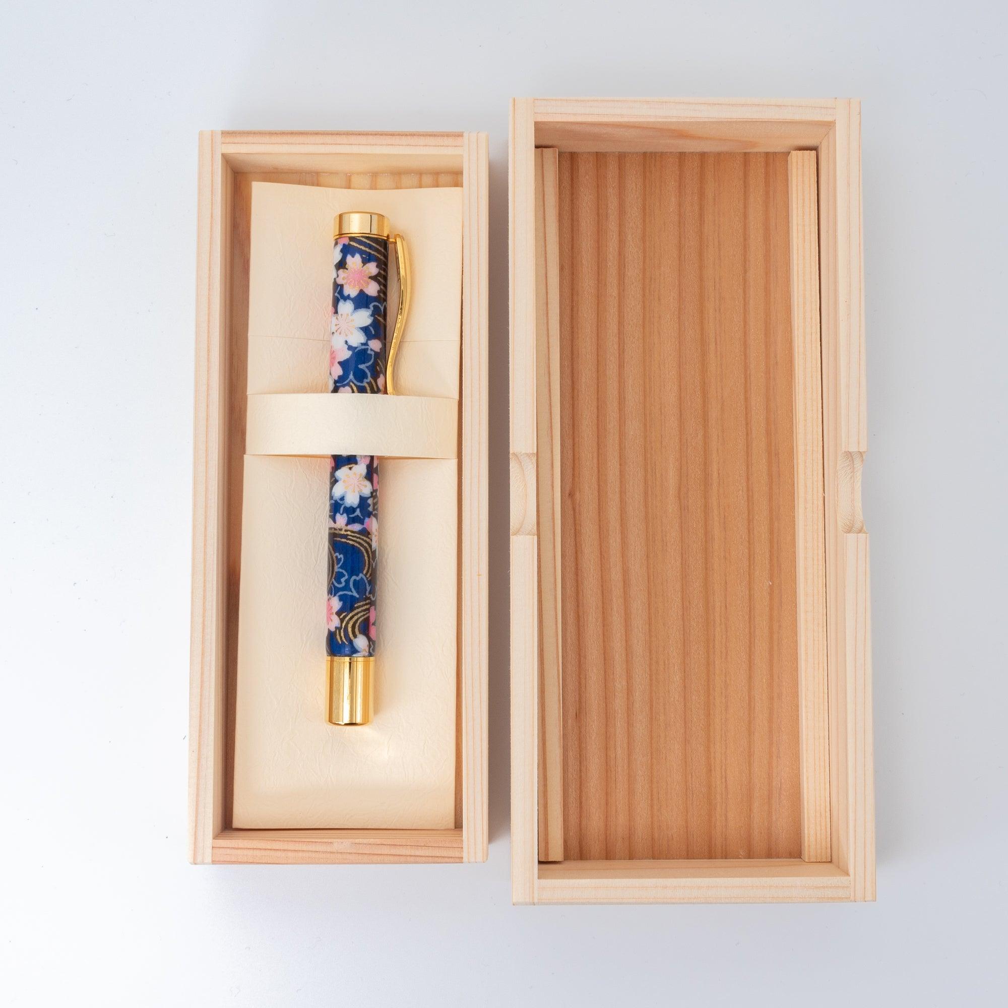 Mino Washi Series Yuzen Sakura and Flowing Water Fountain Pen | Navy - Haruki Takeuchi - Komorebi Stationery