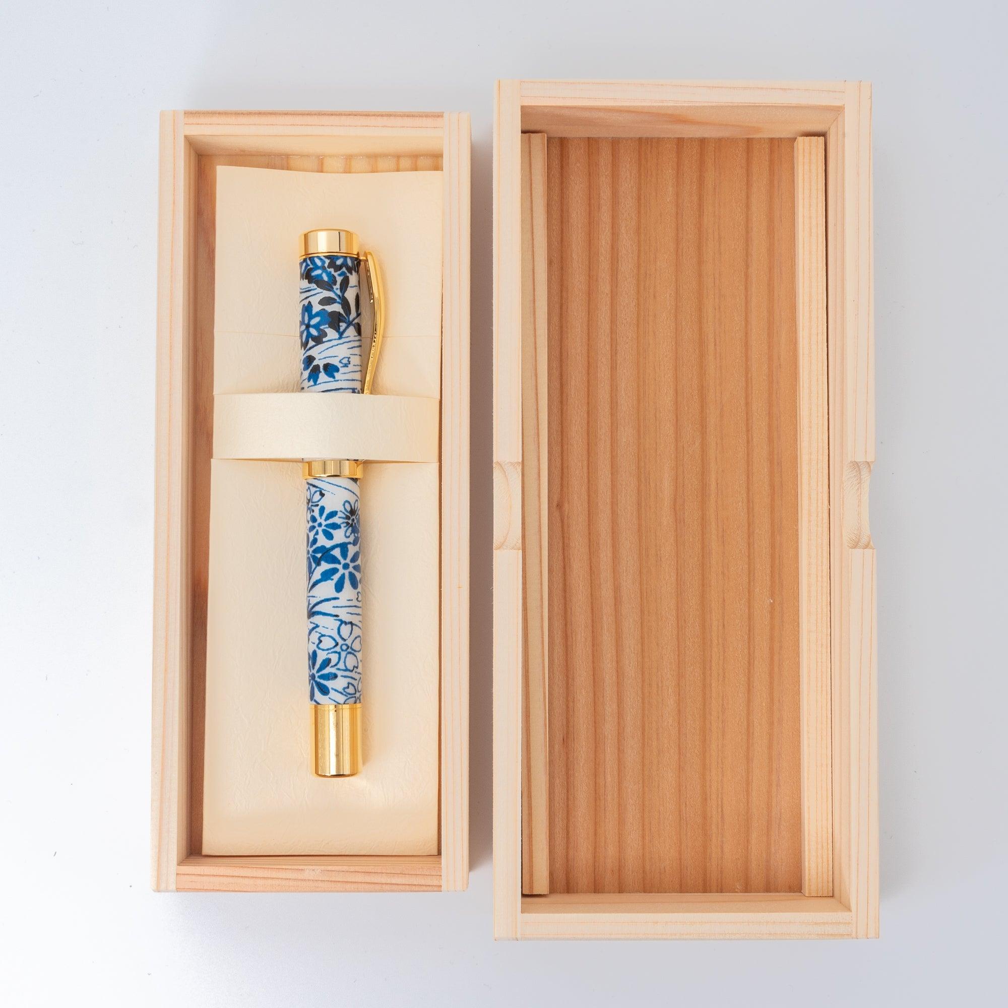 Mino Washi Series Yuzen Streaming Sakura Fountain Pen - Haruki Takeuchi - Komorebi Stationery