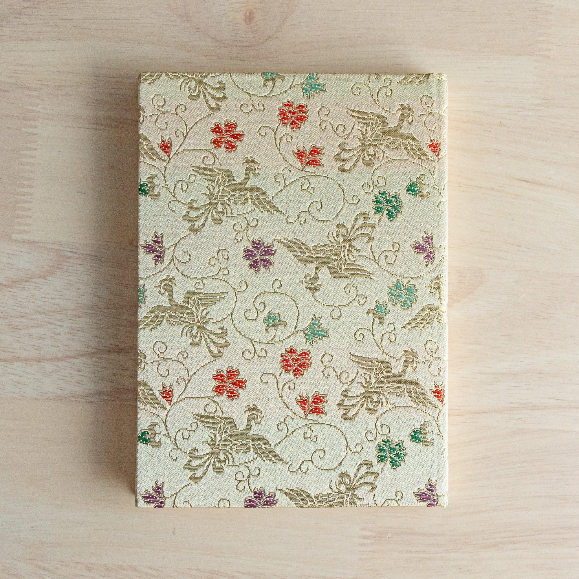 nishijin-textile-golden-phoenix-and-arabesque-gold-notebook-or-b6-morisan-komorebi-stationery-10 - Komorebi Stationery