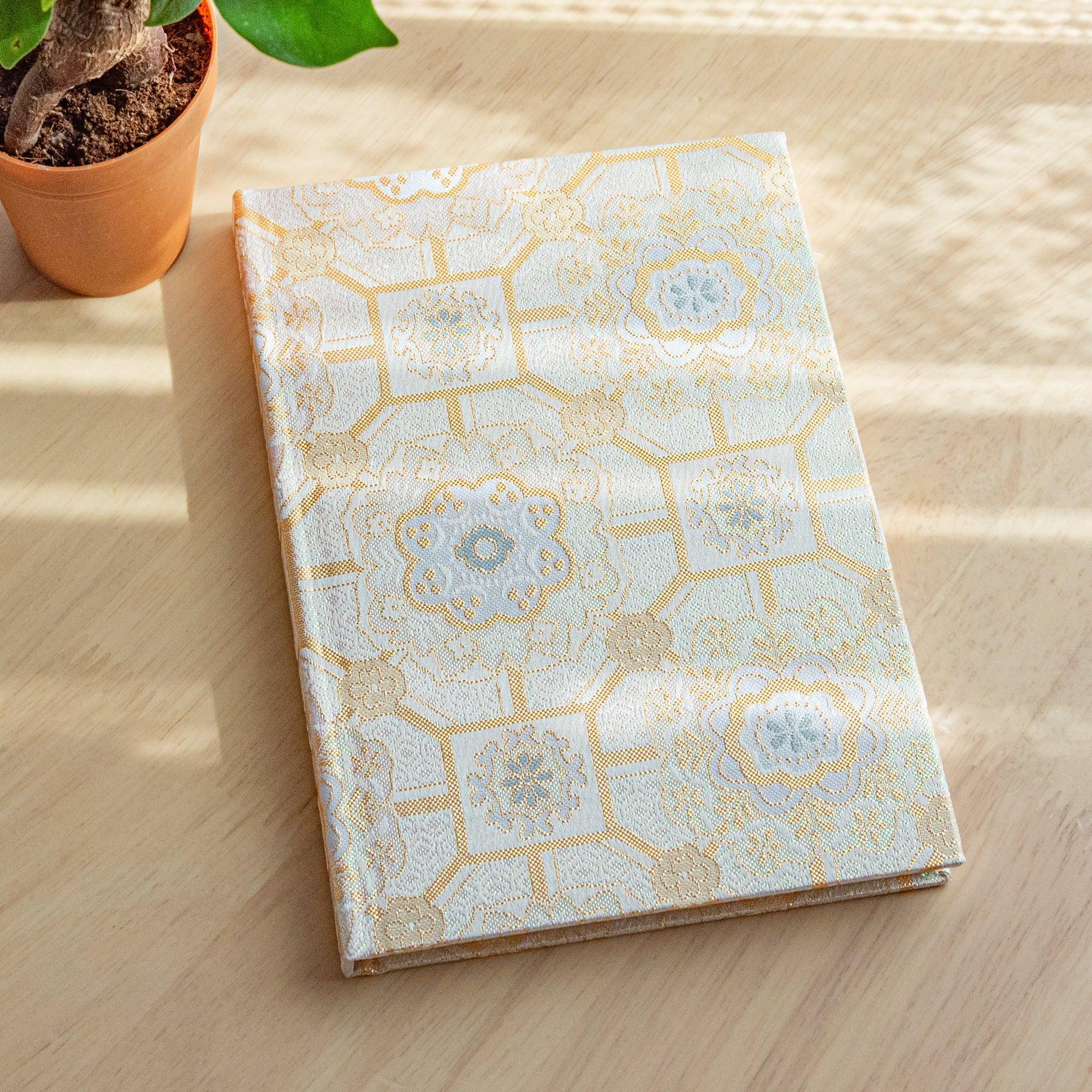 nishijin-textile-shokkou-pattern-notebook-or-b6-morisan-komorebi-stationery-1 - Komorebi Stationery